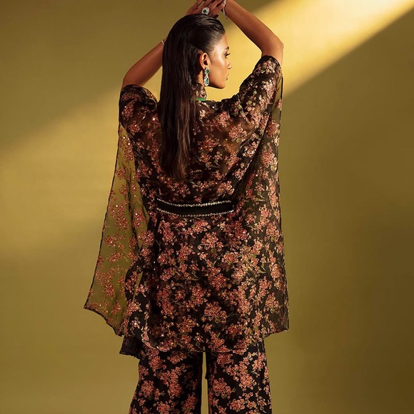 Size Small Zainab Salman Designer Wear - Picture 4 of 9